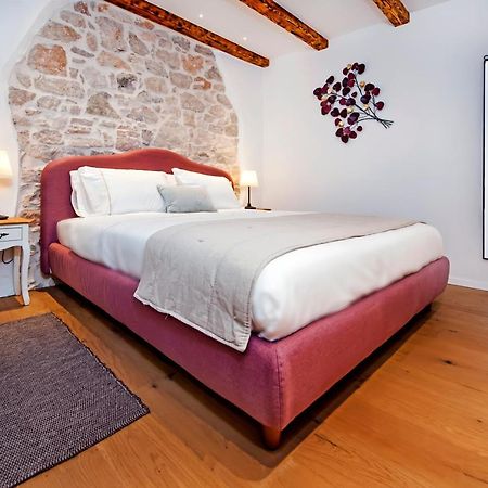 Apartments Casa De Amicis Rovinj Exteriör bild