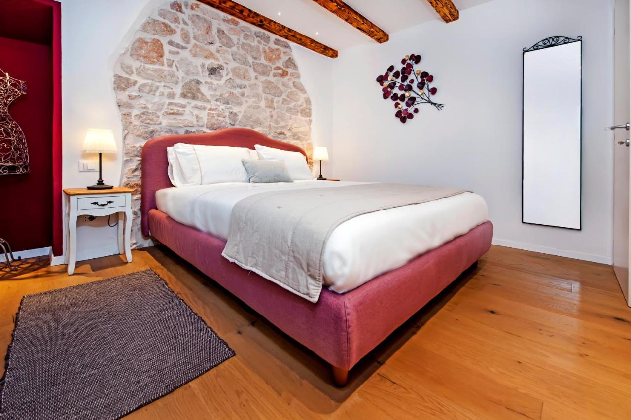 Apartments Casa De Amicis Rovinj Exteriör bild