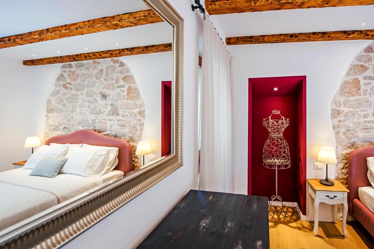 Apartments Casa De Amicis Rovinj Exteriör bild