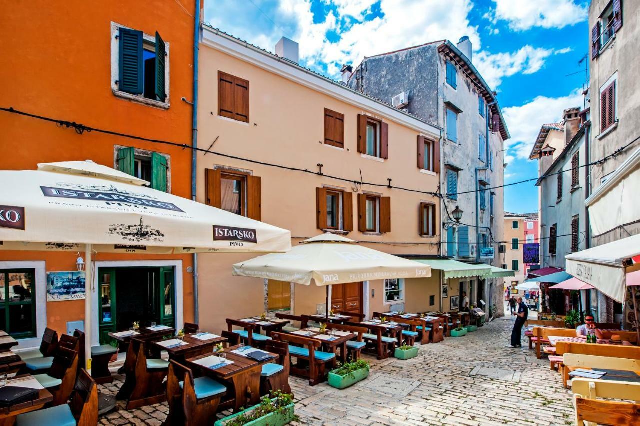 Apartments Casa De Amicis Rovinj Exteriör bild